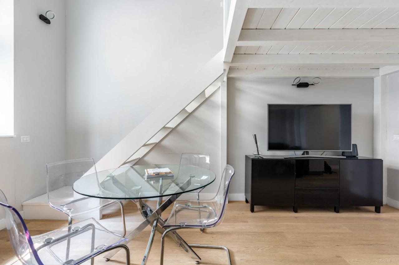 Appartement Modern Apt 300mt From Central Station! *